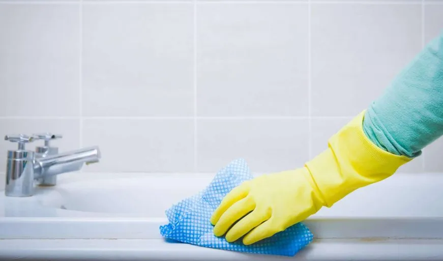 как очистить ванну