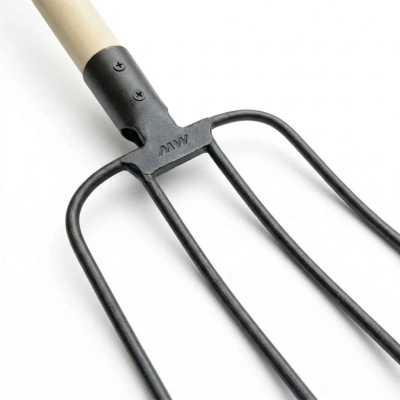 Комплект: Вилы 4-х рогие навозные, кованные + Черенок